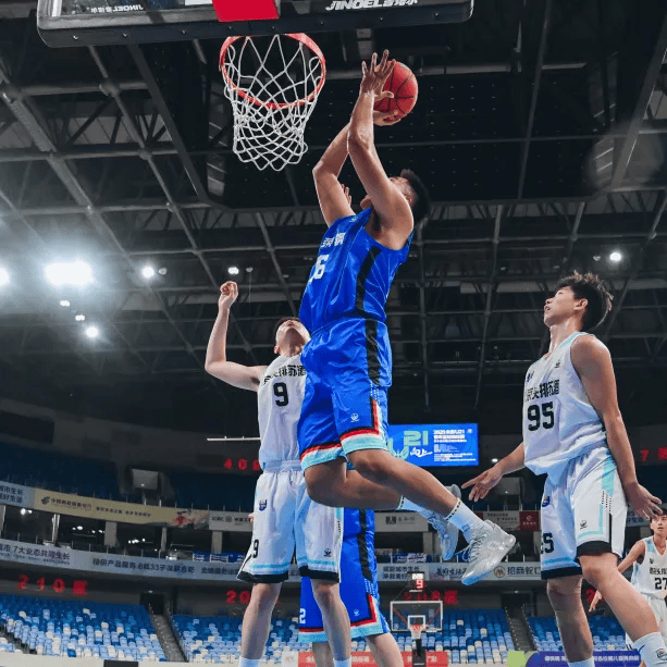 决赛落下帷, alt