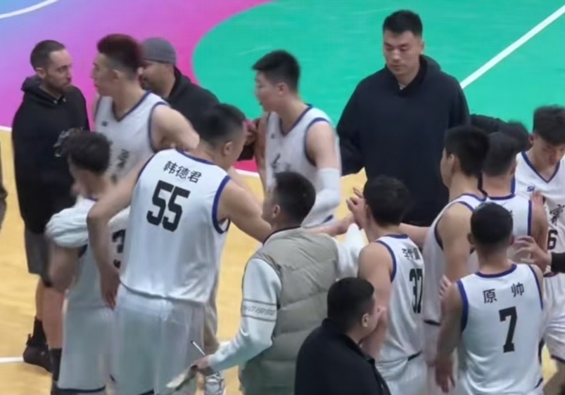 何思雨空切, 陈玖璋中投, 虎翼里突外